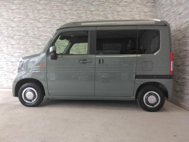 Ｎ－ＶＡＮ ファン　当社デモカー　８インチナビＴＶ　充電用ＵＳＢジャック（6枚目）