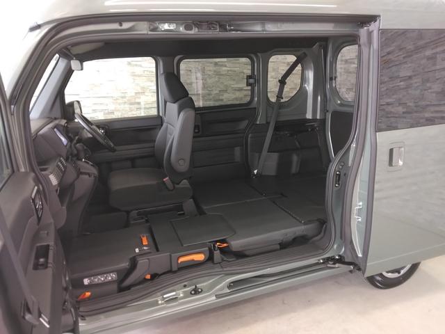 Ｎ－ＶＡＮ ファン　当社デモカー　８インチナビＴＶ　充電用ＵＳＢジャック（12枚目）