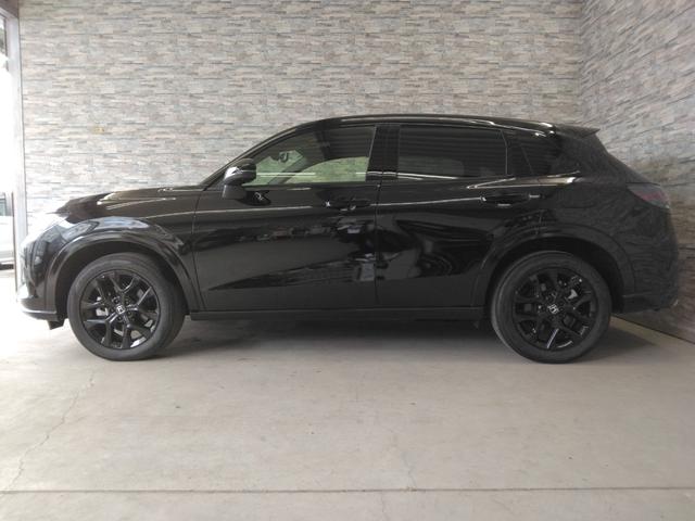 ＺＲ－Ｖ ｅ：ＨＥＶＺ特別仕様車ブラックスタイル　当社デモカー　コネクトディスプレー　マルチビューカメラシステム　プレミアムサウンドシステム　ＢＳＩ　ＥＴＣ（6枚目）