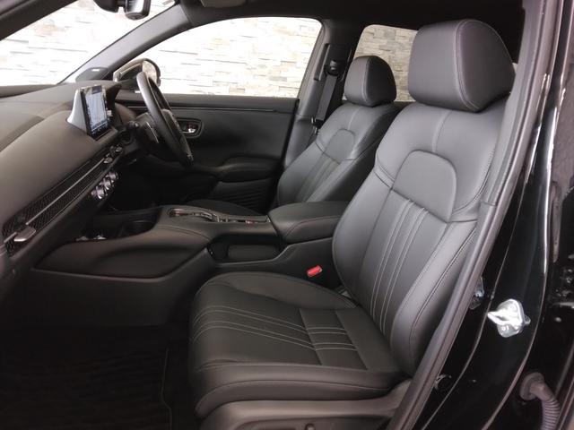 ＺＲ－Ｖ ｅ：ＨＥＶＺ特別仕様車ブラックスタイル　当社デモカー　コネクトディスプレー　マルチビューカメラシステム　プレミアムサウンドシステム　ＢＳＩ　ＥＴＣ（10枚目）