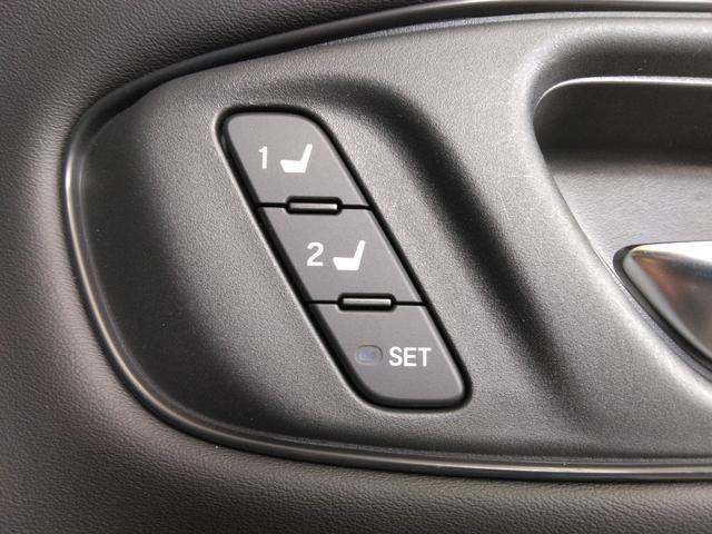 ＺＲ－Ｖ ｅ：ＨＥＶＺ特別仕様車ブラックスタイル　当社デモカー　コネクトディスプレー　マルチビューカメラシステム　プレミアムサウンドシステム　ＢＳＩ　ＥＴＣ（18枚目）