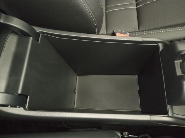 ＺＲ－Ｖ ｅ：ＨＥＶＺ特別仕様車ブラックスタイル　当社デモカー　コネクトディスプレー　マルチビューカメラシステム　プレミアムサウンドシステム　ＢＳＩ　ＥＴＣ（25枚目）