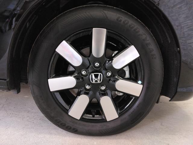 フリード エアーEX 当社デモカー 6人乗り 11.4インチコネクトナビ BSI リアクーラー 両側パワースライドドア(9枚目)