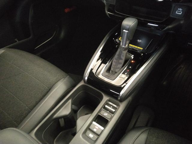 ヴェゼル ｅ：ＨＥＶＺ　２年保証　弊社下取車　コネクトディスプレー　ＥＴＣ　ＢＳＩ　シートヒーター（16枚目）