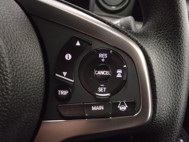 アダプティブクルーズコントロールは、高速道路などで設定した車速内で自動的に加減速の支援を行い、前走車との車間距離を維持しながら追従走行を支援する装置です。