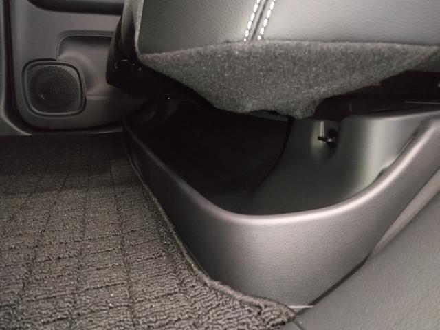 リアシートアンダートレイを装備！