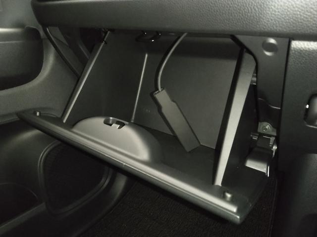 大型のグローブボックスです！