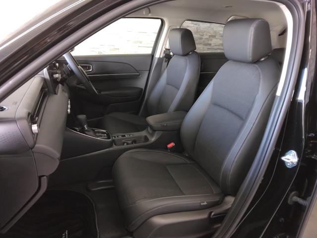 ヴェゼル ｅ：ＨＥＶＺ　弊社下取車　２年保証　コネクトディスプレー　ＥＴＣ　ＢＳＩ　パワーテールゲート　後退出庫サポート（10枚目）