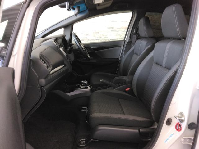 フィットハイブリッド Ｓホンダセンシング　１年保証　弊社下取車　７インチナビＴＶ（9枚目）