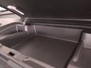 運転席前にも収納スペースがございます！