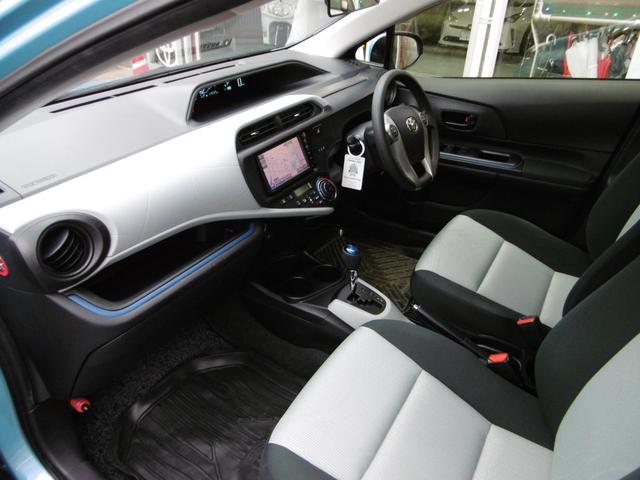 アクア Ｓ　純正ナビ＆ＴＶ＆バックモニター　キーレス　ＨＩＤヘッドライト　社外ＥＴＣ　ヘッドライトレベライザー　アイドリングストップ　電動格納ミラー　ヘッドライトレベライザー　スペアキー　ハイブリッド（12枚目）