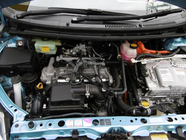 アクア Ｓ　純正ナビ＆ＴＶ＆バックモニター　キーレス　ＨＩＤヘッドライト　社外ＥＴＣ　ヘッドライトレベライザー　アイドリングストップ　電動格納ミラー　ヘッドライトレベライザー　スペアキー　ハイブリッド（20枚目）