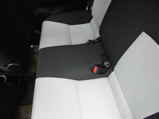 アクア Ｓ　純正ナビ＆ＴＶ＆バックモニター　キーレス　ＨＩＤヘッドライト　社外ＥＴＣ　ヘッドライトレベライザー　アイドリングストップ　電動格納ミラー　ヘッドライトレベライザー　スペアキー　ハイブリッド（32枚目）