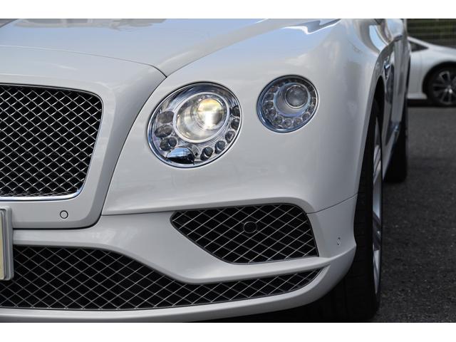 コンチネンタル ＧＴ　Ｖ８　左ハンドル　茶フルレザー内装　純正２１ＡＷ　ナビ　ＴＶ　バックカメラ　電動シート　シートヒーター＆エアコン　ＥＴＣ　コーナーセンサー（22枚目）