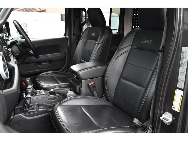 ジープ・ラングラーアンリミテッド サハラ　禁煙　黒革　シートヒ－タ－　ナビ　フルセグＴＶ　ＥＴＣ　Ｂｌｕｅｔｏｏｔｈ　ハンドルヒーター（46枚目）