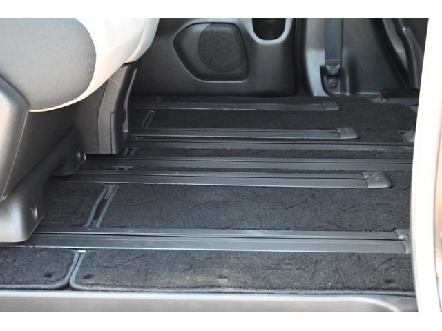 セレナ ハイウェイスター　ＶセレクションＩＩ　ユーザー買取　１オーナー　禁煙　プロパイロット　両側電動　シートヒーター　アルパイン１１型ナビ　アラウンドビュー　フルセグＴＶ　パーキングアシスト　Ｂｌｕｅｔｏｏｔｈ　ＥＴＣ　デジタルインナーミラー（56枚目）