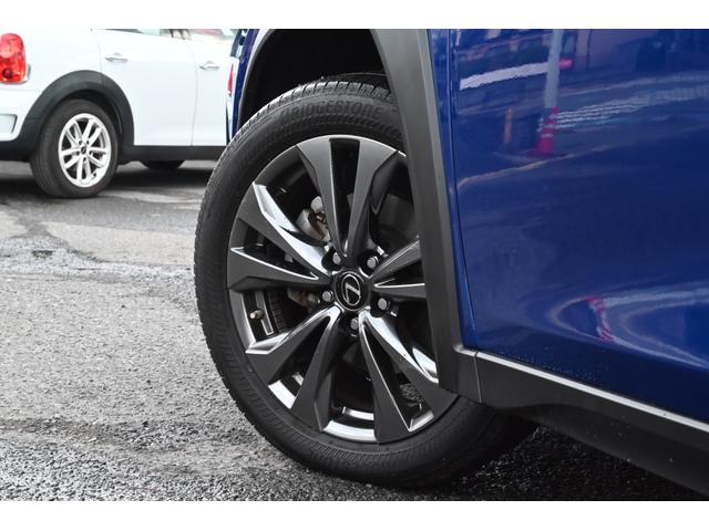 ＵＸ ＵＸ２５０ｈ　Ｆスポーツ　ユーザー買取　禁煙　白黒革　ナビ　フルセグＴＶ　パノラミックビュー　Ｂｌｕｅｔｏｏｔｈ　ＥＴＣ　前後ドライブレコーダー　シートヒーター　ステアリングヒーター　レーダークルーズ　ルーフラッピング　ＢＳＭ（17枚目）