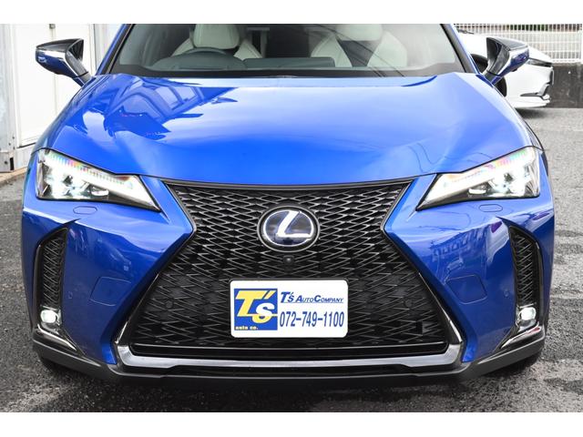 ＵＸ ＵＸ２５０ｈ　Ｆスポーツ　ユーザー買取　禁煙　白黒革　ナビ　フルセグＴＶ　パノラミックビュー　Ｂｌｕｅｔｏｏｔｈ　ＥＴＣ　前後ドライブレコーダー　シートヒーター　ステアリングヒーター　レーダークルーズ　ルーフラッピング　ＢＳＭ（22枚目）