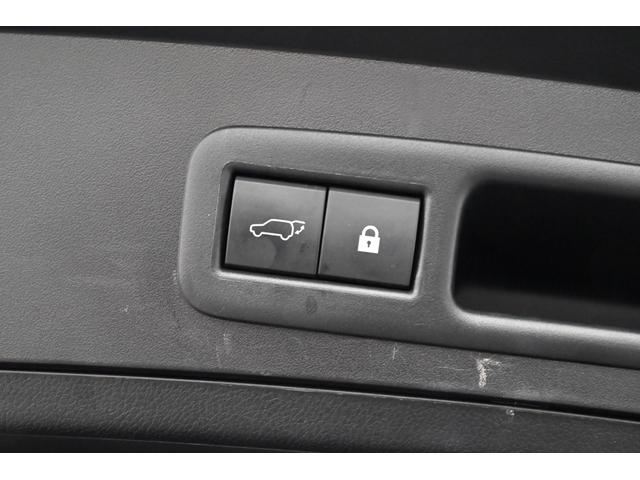 ＵＸ ＵＸ２５０ｈ　Ｆスポーツ　ユーザー買取　禁煙　白黒革　ナビ　フルセグＴＶ　パノラミックビュー　Ｂｌｕｅｔｏｏｔｈ　ＥＴＣ　前後ドライブレコーダー　シートヒーター　ステアリングヒーター　レーダークルーズ　ルーフラッピング　ＢＳＭ（37枚目）