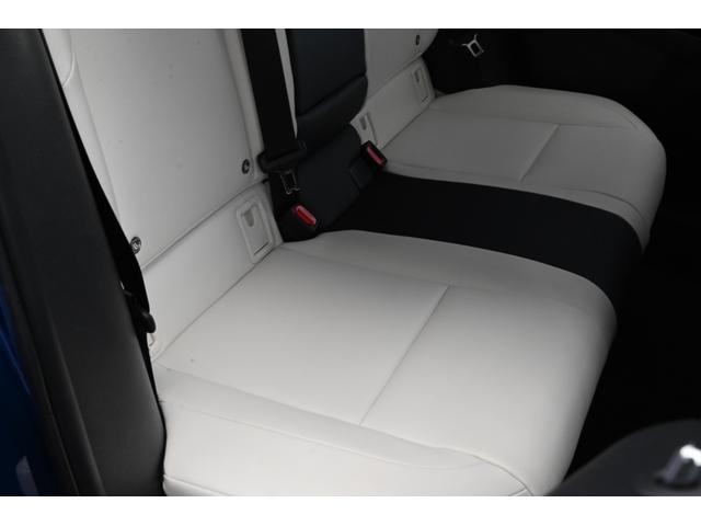 ＵＸ ＵＸ２５０ｈ　Ｆスポーツ　ユーザー買取　禁煙　白黒革　ナビ　フルセグＴＶ　パノラミックビュー　Ｂｌｕｅｔｏｏｔｈ　ＥＴＣ　前後ドライブレコーダー　シートヒーター　ステアリングヒーター　レーダークルーズ　ルーフラッピング　ＢＳＭ（56枚目）