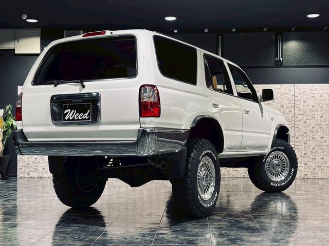ハイラックスサーフ 　４ＲＵＮＮＥＲスタイル　点検整備済み車両　ナロー　リフトアップ　１６インチＡＷ　ＢＦＧ／ＡＴタイヤ　ＴＯＹＯＴＡグリル　　レザー調シートカバー　ｗｅｅｄコンプリートモデル（3枚目）
