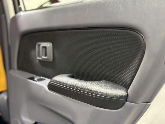 ハイラックスサーフ 　４ＲＵＮＮＥＲスタイル　点検整備済み車両　ナロー　リフトアップ　１６インチＡＷ　ＢＦＧ／ＡＴタイヤ　ＴＯＹＯＴＡグリル　　レザー調シートカバー　ｗｅｅｄコンプリートモデル（17枚目）