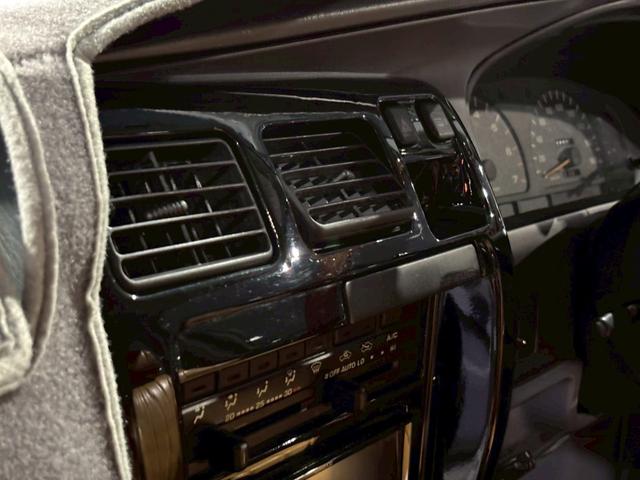 ハイラックスサーフ 　４ＲＵＮＮＥＲスタイル　点検整備済み車両　ナロー　リフトアップ　１６インチＡＷ　ＢＦＧ／ＡＴタイヤ　ＴＯＹＯＴＡグリル　　レザー調シートカバー　ｗｅｅｄコンプリートモデル（20枚目）