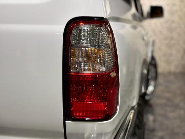 ハイラックスサーフ 　４ＲＵＮＮＥＲスタイル　点検整備済み車両　ナロー　リフトアップ　１６インチＡＷ　ＢＦＧ／ＡＴタイヤ　ＴＯＹＯＴＡグリル　　レザー調シートカバー　ｗｅｅｄコンプリートモデル（40枚目）