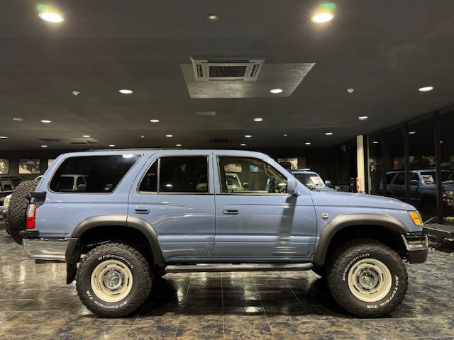 ハイラックスサーフ ＳＳＲ－Ｇ　ＸＣスタイル　点検交換整備済み車両　リフトアップ　１６インチＡＷ　ＢＦグッドリッチ　ＴＯＹＯＴＡグリル　シートカバー　ナビ　ＥＴＣ　ラプターライナーペイント　ガラスコーティング（29枚目）