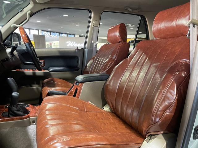 ハイラックスサーフ ＳＳＲ－Ｘ　４Ｒｕｎｎｅｒスタイル　ＮＥＷペイント　点検交換整備済み　リフトアップ　１６インチＡＷ　ＢＦグッドリッチ　ＴＯＹＯＴＡグリル　レトロキャメルシートカバー　ナビ　ＥＴＣ　ガラスコーティング（47枚目）