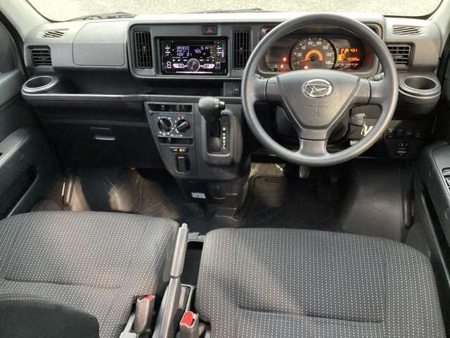 ハイゼットカーゴ ６６０　クルーズターボ　ＳＡＩＩＩ　ハイルーフ　４ＷＤ　衝突被害軽減ブレーキ　２ＤＩＮオーディオ　マニ（3枚目）