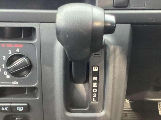 ハイゼットカーゴ ６６０　クルーズターボ　ＳＡＩＩＩ　ハイルーフ　４ＷＤ　衝突被害軽減ブレーキ　２ＤＩＮオーディオ　マニ（7枚目）