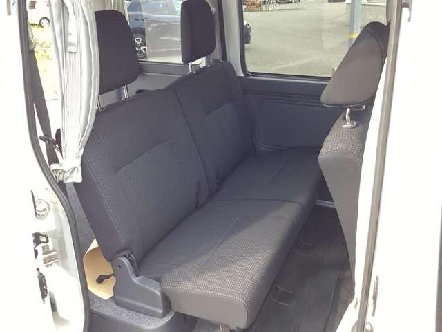 ハイゼットカーゴ ６６０　クルーズターボ　ＳＡＩＩＩ　ハイルーフ　４ＷＤ　衝突被害軽減ブレーキ　２ＤＩＮオーディオ　マニ（13枚目）