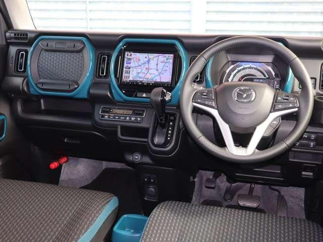 足元スッキリとするインパネシフトを採用しております。