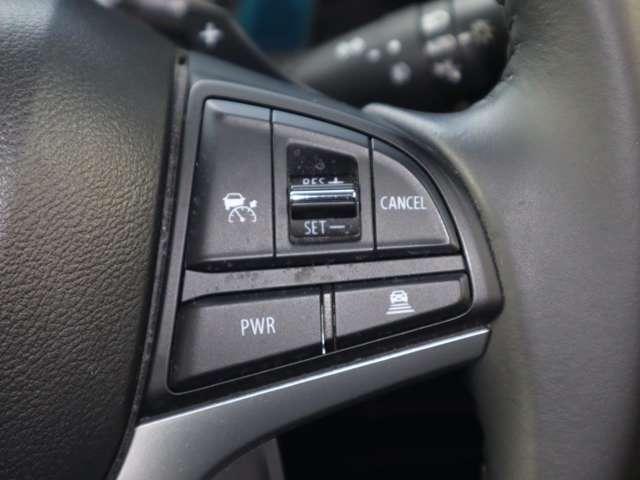 アクティブクルーズコントロール搭載。全車速追従となっておりますので、高速道での走行に対する負担軽減にもつながります。