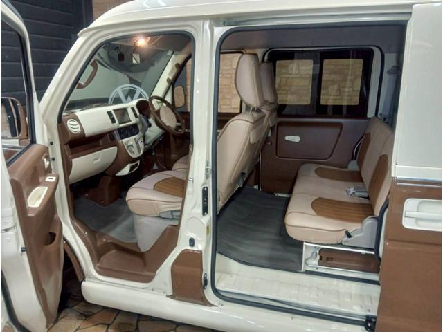 スクラム ＰＣ　アーリー　レトロバス仕様　キャルルック　カスタムカー（13枚目）