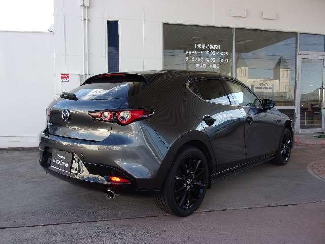 MAZDA3ファストバック 1.5 15S ブラックトーンエディション(2枚目)