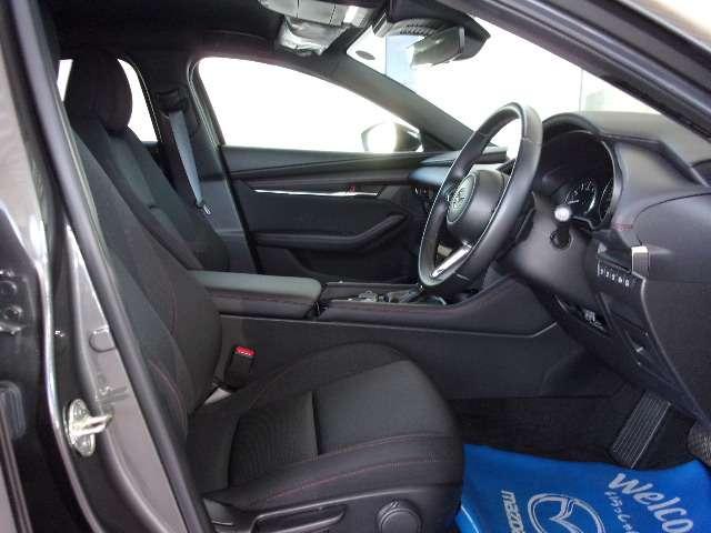 MAZDA3ファストバック 1.5 15S ブラックトーンエディション(16枚目)