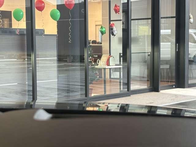 �^�]���E�̉�������ɋ����𓊉e���邱�ƂőO�����Ȃ�����̎��F���ł��܂��B�{���Ƀh���C�o�[���K�v�ȏ���K�؂ɓ`���A�y����Œ������Ƃ��l�����V���㑕���ł��B