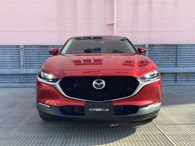 �t�H���[�h�Z���V���O�J�������g�p���邱�Ƃɂ���ԑ��s���ɑO���Ԃ�Ό��Ԃ̏󋵂𔻒f���A�w�b�h�����v�̏Ǝ˔͈́A�Ǝ˕����▾�邳�������I�ɕω�������A�_�v�e�B�u�k�d�c�w�b�h���C�g���̗p���Ă���܂��B