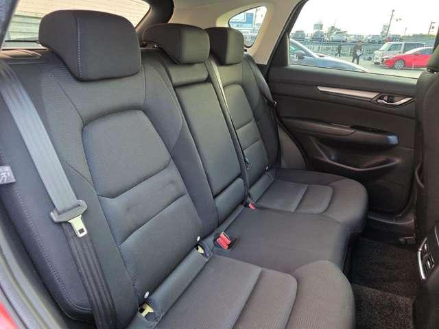 �O�Ȃ��œK�ȉ^�]�|�W�V��������邽�߂ɑ������L���Ƃ��Ă���A�㕔���Ȃ̑������������ƍ��邱�Ƃ��ł��܂��B�����Ԃł��X�g���X�y���ɂȂ�悤�A�����Ƃ��������Ƃ��ł���悤�ɐ݌v����Ă��܂��I