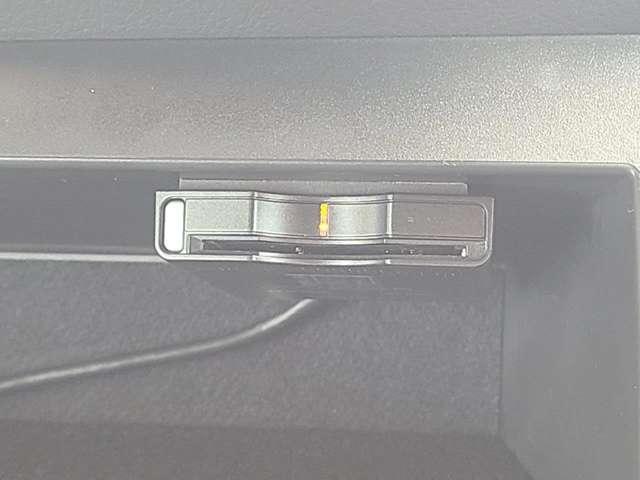 �d�s�b��������񓋍ځB���������������Œ�Ԃ���K�v�Ȃ�ē��R�Ȃ��ł��B�X���[�Y�ɃX�g���X�Ȃ��h���C�u�����y���݂��������B�i���x�����z�ɃZ�b�g�A�b�v��p�͊܂܂�Ă���܂���B�j