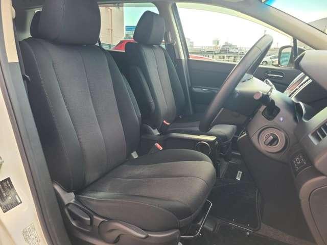 �ǂ̂悤�ȑ̊i�̂����ł��������^�]�ł���悤�ɁA���`�F�b�g���o�[�ɂčׂ����V�[�g�������\�ƂȂ��Ă���܂��B�����x���������������B