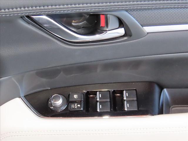 ＣＸ－５ ＸＤ　１００ＴＨ　マツダ１００周年記念モデル・３６０°ビューカメラ・ＢＯＳＥ・電動リアゲート・Ａｎｄｒｏｉｄ　Ａｕｔｏ／Ｃａｒ　Ｐｌａｙ・電動サンルーフ・ＣＤ／ＤＶＤ／フルセグＴＶ・ナッパレザーシート（レッド）（26枚目）