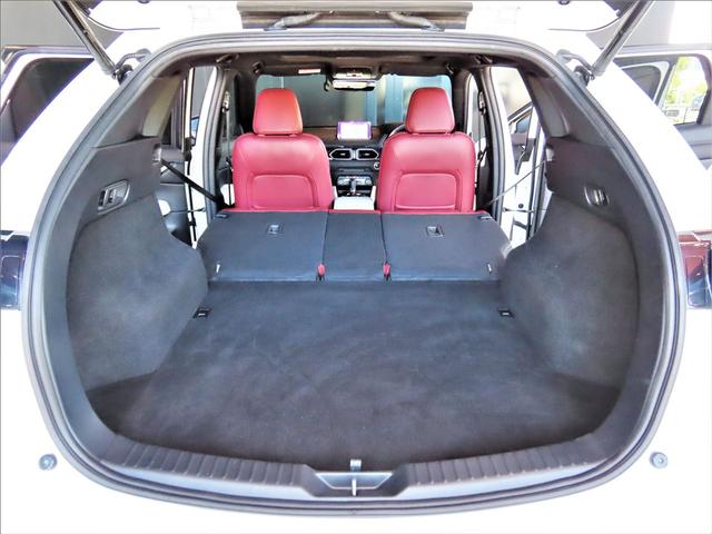 ＣＸ－５ ＸＤ　１００ＴＨ　マツダ１００周年記念モデル・３６０°ビューカメラ・ＢＯＳＥ・電動リアゲート・Ａｎｄｒｏｉｄ　Ａｕｔｏ／Ｃａｒ　Ｐｌａｙ・電動サンルーフ・ＣＤ／ＤＶＤ／フルセグＴＶ・ナッパレザーシート（レッド）（39枚目）