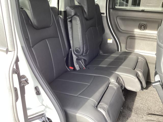 ���E�Ɨ��^�C�v�V�[�g�@���E�ʂɑO��X���C�h�A���N���C�j���O���\�ł�