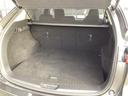 フラットで広く使い易いトランクスペースも魅力です。ゴルフバッグ４個を余裕で積み込めます。使用感をあまり感じないトランクスペースは綺麗で清潔です。荷物を隠せるトノカバーも便利です。