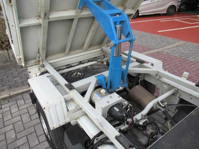 頑丈ダンプ ダンプ 頑丈ダンプ 4WD オートマ 法人買取直販車 三方開 フロアAT車ヘッドライトレベライザー エアコン パワステ スペアタイヤ 最大積載量350kg(5枚目)