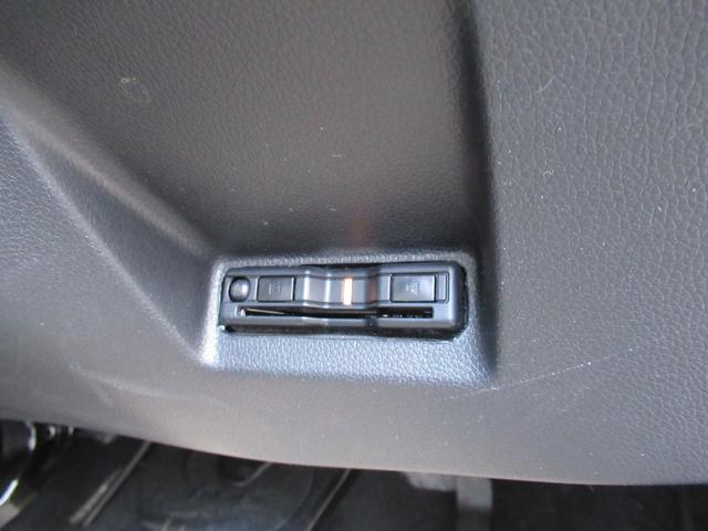 シャトル ハイブリッド ホンダセンシング メモリーナビ ホンダセンシング 追突軽減ブレーキ トノカバー 禁煙車 バックカメラ レーンキープアシスト アダプティブクルーズ ETC BT音楽 スマートキー2個 横滑り防止(8枚目)