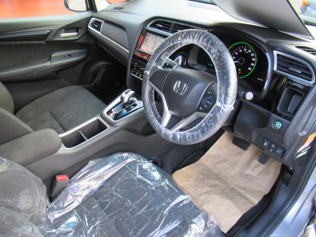 シャトル ハイブリッド ホンダセンシング メモリーナビ ホンダセンシング 追突軽減ブレーキ トノカバー 禁煙車 バックカメラ レーンキープアシスト アダプティブクルーズ ETC BT音楽 スマートキー2個 横滑り防止(65枚目)